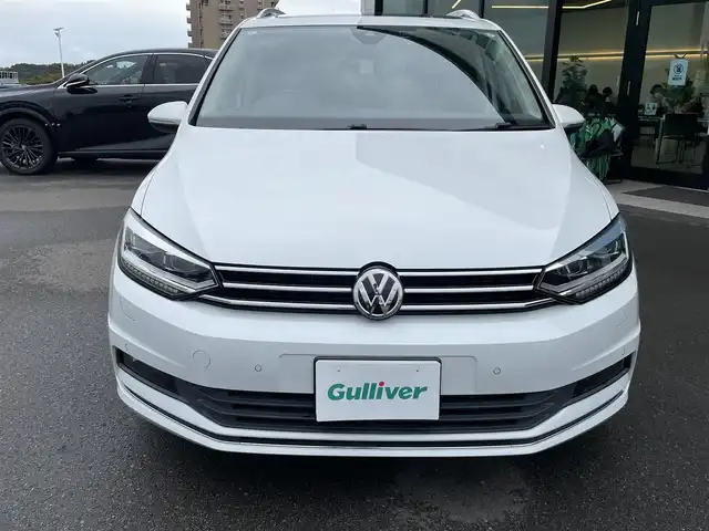 フォルクスワーゲン ゴルフ トゥーラン TDI ハイライン 東京都 2018(平30)年 4.4万km 白 純正ナビ/ワンオーナー/ETC2.0/純正アルミホイール/アダプティブクルーズコントロール/パドルシフト/サンシェード/フロントフォグランプ/ドライブレコーダー/キーレスエントリー/電動リアゲート/コーナーセンサー/Bluetooth/シートヒーター/衝突軽減ブレーキ/LEDヘッドライト/新車保証書/取扱説明書
