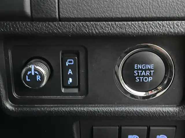 トヨタ ランドクルーザー プラド TX Lパッケージ ブラックED 福岡県 2021(令3)年 4.7万km ブラック サンルーフ/クルーズコントロール/運転席・助手席パワーシート/運転席・助手席シートヒーター/運転席・助手席エアシート/Bluetoothオーディオ/USB接続/全方位カメラ/ETC2.0/純正フロアマット/純正アルミホイール/LEDヘッドライト