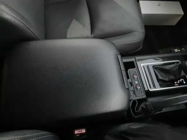 トヨタ ランドクルーザー プラド TX Lパッケージ ブラックED 福岡県 2021(令3)年 4.7万km ブラック サンルーフ/クルーズコントロール/運転席・助手席パワーシート/運転席・助手席シートヒーター/運転席・助手席エアシート/Bluetoothオーディオ/USB接続/全方位カメラ/ETC2.0/純正フロアマット/純正アルミホイール/LEDヘッドライト