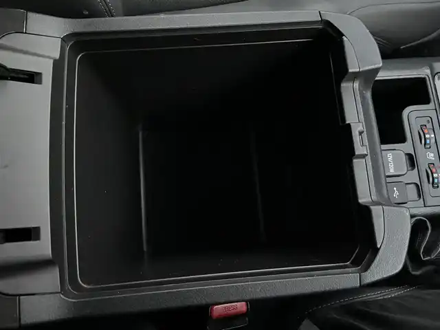 トヨタ ランドクルーザー プラド TX Lパッケージ ブラックED 福岡県 2021(令3)年 4.7万km ブラック サンルーフ/クルーズコントロール/運転席・助手席パワーシート/運転席・助手席シートヒーター/運転席・助手席エアシート/Bluetoothオーディオ/USB接続/全方位カメラ/ETC2.0/純正フロアマット/純正アルミホイール/LEDヘッドライト