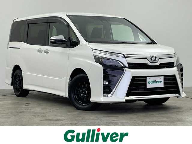 トヨタ ヴォクシー ZS 煌Ⅱ 群馬県 2019(平31)年 5.1万km ホワイトパールクリスタルシャイン 禁煙車　純正７型ナビ　アルパインフリップダウンモニター　バックカメラ　両側パワースライドドア　オートクルーズコントロール　ETC　衝突軽減　アイドリングストップ　スマートキー　プッシュスタート