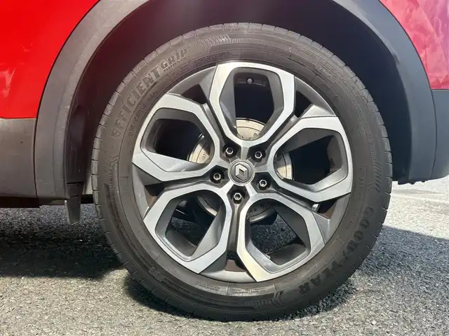 ルノー ルノー キャプチャー インテンス 埼玉県 2021(令3)年 5.2万km 赤Ⅱ ・ディーラー記録Ｒ４：５：６年　/・ワンオーナー　/・ディスプレイオーディオ/・AppleCarPlay/・アラウンドビューモニター　/・前後ドライブレコーダー/・運転アシスト　/・駐車アシスト/・ＡＤＰクルーズコントロール　/・レーンキープ　/・レーンディパーチャー　/・BSM/・シート＆ステアリングヒーター/・ハーフレザーシート/・アイドリングストップ/・オートライト/・LEDライト/・ルーフレール/・コーナーセンサー/・純正18インチアルミ/（グッドイヤータイヤ）/・スマートキー×２/・プッシュスタート/・保証書/・取説