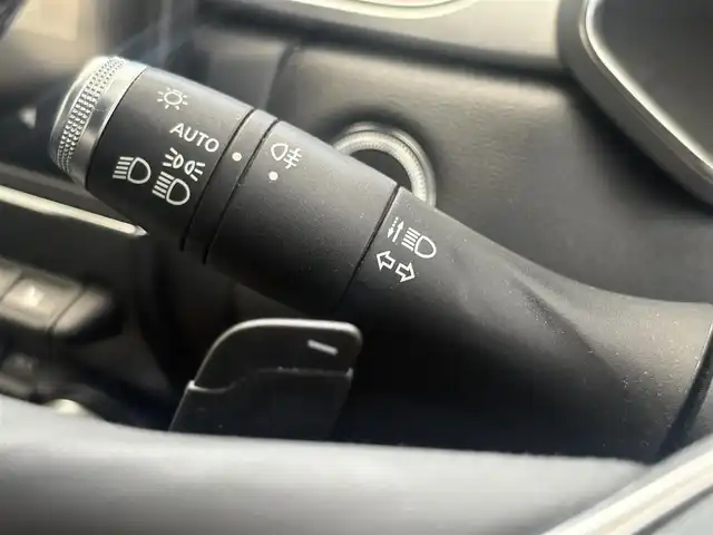 ルノー ルノー キャプチャー インテンス 埼玉県 2021(令3)年 5.2万km 赤Ⅱ ・ディーラー記録Ｒ４：５：６年　/・ワンオーナー　/・ディスプレイオーディオ/・AppleCarPlay/・アラウンドビューモニター　/・前後ドライブレコーダー/・運転アシスト　/・駐車アシスト/・ＡＤＰクルーズコントロール　/・レーンキープ　/・レーンディパーチャー　/・BSM/・シート＆ステアリングヒーター/・ハーフレザーシート/・アイドリングストップ/・オートライト/・LEDライト/・ルーフレール/・コーナーセンサー/・純正18インチアルミ/（グッドイヤータイヤ）/・スマートキー×２/・プッシュスタート/・保証書/・取説