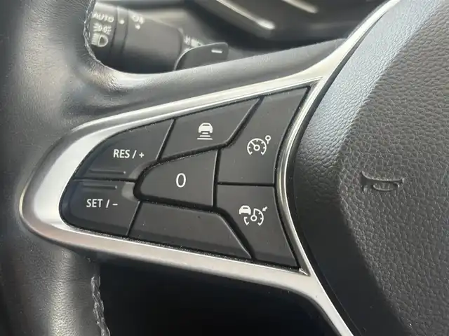 ルノー ルノー キャプチャー インテンス 埼玉県 2021(令3)年 5.2万km 赤Ⅱ ・ディーラー記録Ｒ４：５：６年　/・ワンオーナー　/・ディスプレイオーディオ/・AppleCarPlay/・アラウンドビューモニター　/・前後ドライブレコーダー/・運転アシスト　/・駐車アシスト/・ＡＤＰクルーズコントロール　/・レーンキープ　/・レーンディパーチャー　/・BSM/・シート＆ステアリングヒーター/・ハーフレザーシート/・アイドリングストップ/・オートライト/・LEDライト/・ルーフレール/・コーナーセンサー/・純正18インチアルミ/（グッドイヤータイヤ）/・スマートキー×２/・プッシュスタート/・保証書/・取説