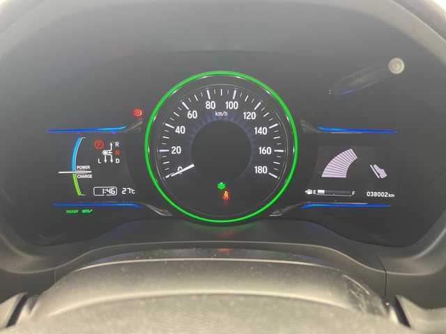 ホンダ ヴェゼル ハイブリッド Z 群馬県 2015(平27)年 3.8万km クリスタルブラックパール 純正ナビ　バックカメラ　シートヒーター　ビルトインＥＴＣ　クルーズコントロール　衝突被害軽減ブレーキ　　パドルシフト　革巻きステアリング　ステアリングスイッチ　スマートキー　ＬＥＤライト　ルーフレール