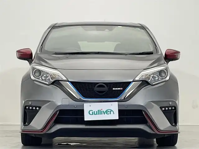 日産 ノート e－パワー ニスモ 奈良県 2019(令1)年 2.2万km ダークメタルグレー 社外ナビ/LEDヘッドライト/コーナーセンサー/レーンキープアシスト/ドライブレコーダー/CD/DVD/フルセグ/Bluetooth/盗難防止システム/衝突軽減/横滑り防止/社外16インチAW/ETC
