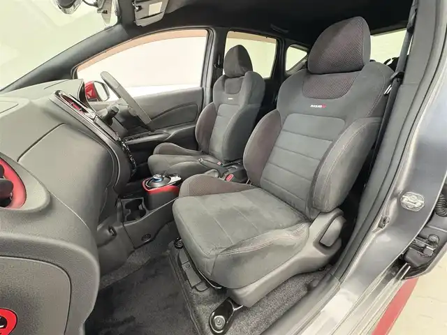 日産 ノート e－パワー ニスモ 奈良県 2019(令1)年 2.2万km ダークメタルグレー 社外ナビ/LEDヘッドライト/コーナーセンサー/レーンキープアシスト/ドライブレコーダー/CD/DVD/フルセグ/Bluetooth/盗難防止システム/衝突軽減/横滑り防止/社外16インチAW/ETC