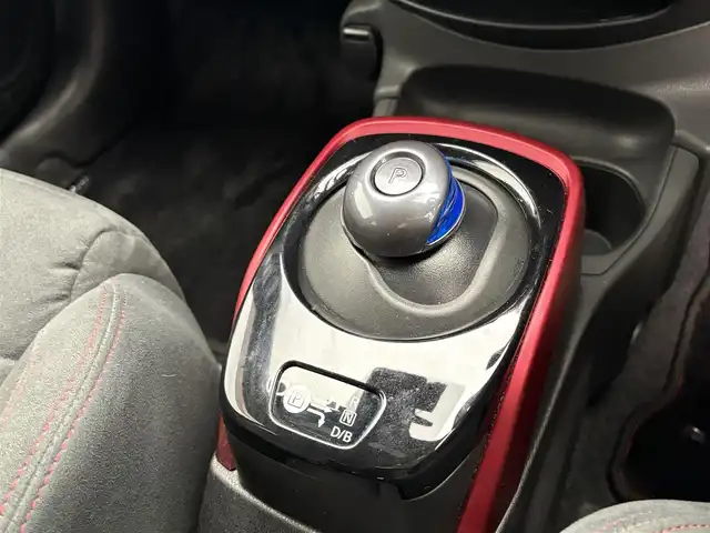 日産 ノート e－パワー ニスモ 奈良県 2019(令1)年 2.2万km ダークメタルグレー 社外ナビ/LEDヘッドライト/コーナーセンサー/レーンキープアシスト/ドライブレコーダー/CD/DVD/フルセグ/Bluetooth/盗難防止システム/衝突軽減/横滑り防止/社外16インチAW/ETC