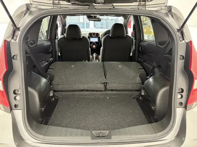 日産 ノート e－パワー ニスモ 奈良県 2019(令1)年 2.2万km ダークメタルグレー 社外ナビ/LEDヘッドライト/コーナーセンサー/レーンキープアシスト/ドライブレコーダー/CD/DVD/フルセグ/Bluetooth/盗難防止システム/衝突軽減/横滑り防止/社外16インチAW/ETC