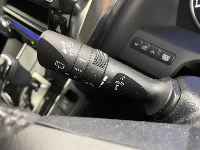 トヨタ アルファードハイブリット SR Cパッケージ 埼玉県 2015(平27)年 9万km ホワイトパールクリスタルシャイン 社外ディスプレイオーディオ　フリップダウンモニター　黒レザー　バックカメラ　ビルトインＥＴＣ　前後ドラレコ　セーフティセンス　レーダークルーズ　メモリシート　シートヒーター　ＡＣ１００Ｖ　ＬＥＤライト