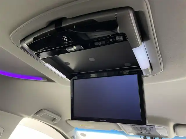 トヨタ アルファードハイブリット SR Cパッケージ 埼玉県 2015(平27)年 9万km ホワイトパールクリスタルシャイン 社外ディスプレイオーディオ　フリップダウンモニター　黒レザー　バックカメラ　ビルトインＥＴＣ　前後ドラレコ　セーフティセンス　レーダークルーズ　メモリシート　シートヒーター　ＡＣ１００Ｖ　ＬＥＤライト