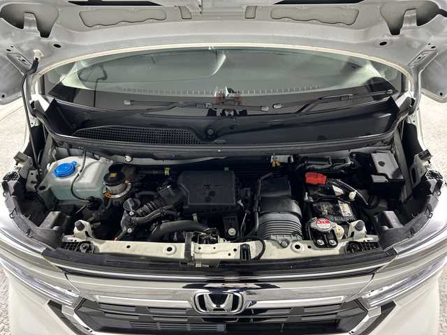 ホンダ Ｎ ＢＯＸ カスタム L ターボ 神奈川県 2021(令3)年 1.6万km プラチナホワイトパール ホンダセンシング/純正7型ナビ/・BT/フルセグTV/CD/DVD/SD/USB/バックカメラ/両側電動スライドドア/ビルトインETC/コーナーセンサー/ヘッドライトレベライザー/スマートキー/プッシュスタートボタン/LEDヘッドライト/フォグランプ/革巻きステアリング/ステアリングスイッチ/パドルシフト/Autoライト/ハーフレザーシート/シートヒーター(D/N)/シートリフター/純正純正フロアマット/純正アルミホイール