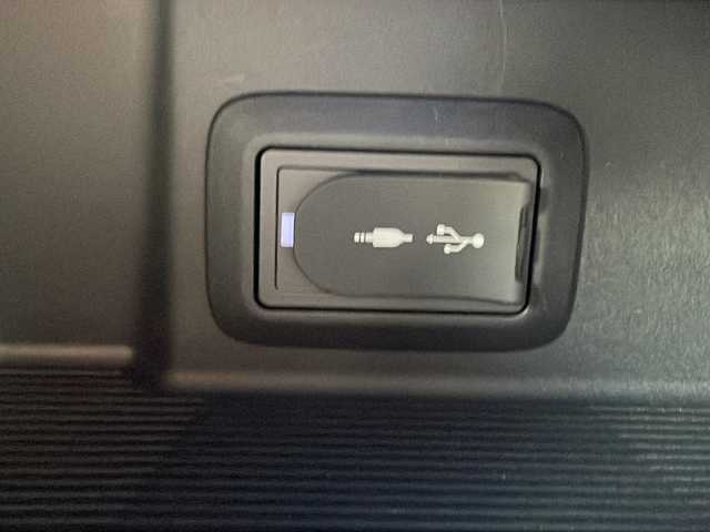 トヨタ ハリアー G レザーパッケージ 島根県 2020(令2)年 3.3万km ホワイトパールクリスタルシャイン 純正ディスプレイオーディオ/・フルセグ/Bluetooth/ナビ機能拡張有/バックカメラ/Toyota Safety Sence/・プリクラッシュセーフティ/・レーントレーシングアシスト/・レーダークルーズコントロール/・ロードサインアシスト/・オートマチィックハイビーム/ビルトインETC/パワーバックドア/ハンドルヒーター/デジタルインナーミラー/パワーシート/メモリシート/レザーシート/ドライブレコーダー