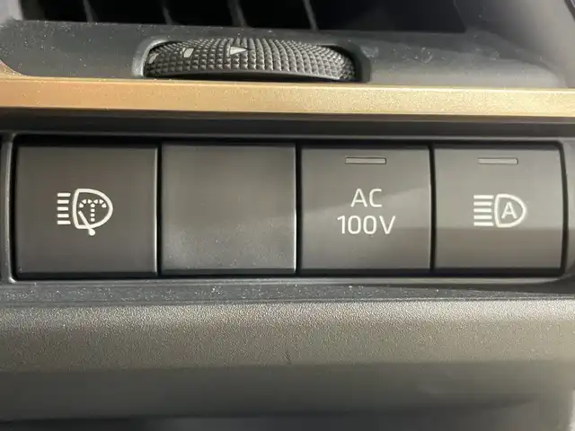 トヨタ クラウン スポーツ Z 福岡県 2025(令7)年 1.1万km プレシャスホワイトパール 禁煙車純正ナビ(フルセグTV/Bluetooth)全方位モニタートヨタセーフティーレーダークルコンパノラマルーフETCドラレコシートヒーター電動リアゲートデジタルインナーミラーエアーシート