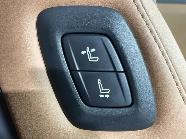 トヨタ クラウン スポーツ Z 福岡県 2025(令7)年 1.1万km プレシャスホワイトパール 禁煙車純正ナビ(フルセグTV/Bluetooth)全方位モニタートヨタセーフティーレーダークルコンパノラマルーフETCドラレコシートヒーター電動リアゲートデジタルインナーミラーエアーシート