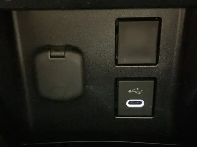 トヨタ クラウン スポーツ Z 福岡県 2025(令7)年 1.1万km プレシャスホワイトパール 禁煙車純正ナビ(フルセグTV/Bluetooth)全方位モニタートヨタセーフティーレーダークルコンパノラマルーフETCドラレコシートヒーター電動リアゲートデジタルインナーミラーエアーシート