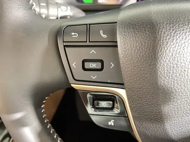 トヨタ クラウン スポーツ Z 福岡県 2025(令7)年 1.1万km プレシャスホワイトパール 禁煙車純正ナビ(フルセグTV/Bluetooth)全方位モニタートヨタセーフティーレーダークルコンパノラマルーフETCドラレコシートヒーター電動リアゲートデジタルインナーミラーエアーシート