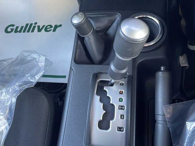 トヨタ ＦＪクルーザー ファイナルエディション 道東・釧路十勝 2017(平29)年 7.1万km ベージュ 4WD/TRDフロントスキッドプレート/TRDマフラー/GIGEARリアラダー/ルーフキャリア/社外LEDヘッドライト/社外バイカラーLEDフォグランプ/社外ステアリング/社外SDナビ/・CD/ラジオ/USB/iPod/フルセグ機能あり（アンテナなし）/社外レーダー/社外ドラレコ付ルームミラー/社外ツイーター/社外オートライトユニット/ETC/フロアマット/ドアバイザー