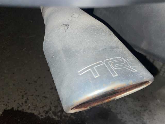 トヨタ ＦＪクルーザー ファイナルエディション 道東・釧路十勝 2017(平29)年 7.1万km ベージュ 4WD/TRDフロントスキッドプレート/TRDマフラー/GIGEARリアラダー/ルーフキャリア/社外LEDヘッドライト/社外バイカラーLEDフォグランプ/社外ステアリング/社外SDナビ/・CD/ラジオ/USB/iPod/フルセグ機能あり（アンテナなし）/社外レーダー/社外ドラレコ付ルームミラー/社外ツイーター/社外オートライトユニット/ETC/フロアマット/ドアバイザー