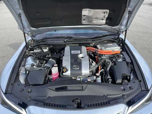 レクサス ＩＳ 300h バージョンL 富山県 2021(令3)年 6.2万km シルバー 4WD/茶レザーシート/三眼LEDヘッドライト/純正メーカー10.25インチナビゲーション/【CD/DVD/SD/BT/AUX/USB/Miracast/フルセグTV】/全周囲カメラ/ビルトインETC/社外ドライブレコーダー前後/前席シートヒーター/前席エアシート/前席パワーシート/純正エンジンスターター/純正19インチAW /純正フロアマット/社外レーダー/衝突被害軽減ブレーキ/レーダークルーズコントロール/レーンキープアシスト/オートハイビームアシスト