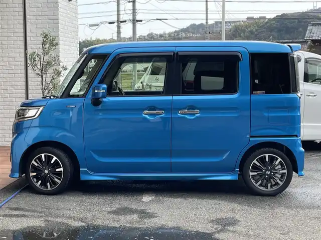 スズキ スペーシア カスタム HYBRID XS 高知県 2019(平31)年 7.7万km ブリスクブルーM (株)IDOMが運営する【じしゃロン高知店】の自社ローン対象車両になります。こちらは現金ご利用時の価格です。自社ローンご希望の方は別途その旨お申付け下さい。/社外ナビ　バックカメラ　ドライブレコーダー　レーダーブレーキサポート　両側電動スライドドア　スマートキー　プッシュスタート　ドアバイザー　フロアマット　１５インチ純正アルミホイール