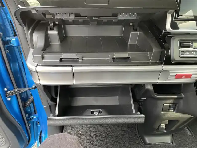 スズキ スペーシア カスタム HYBRID XS 高知県 2019(平31)年 7.7万km ブリスクブルーM (株)IDOMが運営する【じしゃロン高知店】の自社ローン対象車両になります。こちらは現金ご利用時の価格です。自社ローンご希望の方は別途その旨お申付け下さい。/社外ナビ　バックカメラ　ドライブレコーダー　レーダーブレーキサポート　両側電動スライドドア　スマートキー　プッシュスタート　ドアバイザー　フロアマット　１５インチ純正アルミホイール