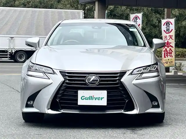 レクサス ＧＳ 450h バージョンL 神奈川県 2019(令1)年 2.5万km ソニックシルバー 新車時保証書 	取扱説明書　		/レーンキープアシスト		/プリクラッシュセーフティー		/レーダークルーズコントロール			/オートマチックハイビーム		/純正メーカーSDナビ/フルセグTV		/SD/CD/DVD/BT		/バックカメラ　ビルトインETC【2.0】		/レザーシート		/シートヒーター/ベンチレーター		/フロントパワーシート	/LEDヘッドライト				/ハンドルヒーター		/スマートキー×2		/スマートカードキー×1		/クリアランスソナー		/サイド/カーテン/ニーエアバック		/純正18インチアルミ