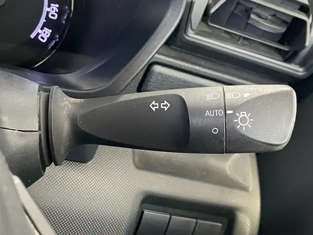 トヨタ ライズ XS 岐阜県 2021(令3)年 2.3万km シャイニングホワイトパール ワンオーナー/モデリスタエアロパーツ/ーフロント/サイド/リア/ＥＴＣ/SDナビ/ーBT/地上DTV/USB/CD/AUX/バックカメラ/LEDヘッドライト/オートマハイビーム/社外１６インチＡＷ/純正フロアマット/衝突被害軽減システム/横滑り防止装置/アイドリングストップ/プッシュスタート/スマートキー/スペアキー/ドアバイザー