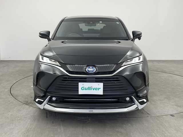 トヨタ ハリアー ハイブリッド Z レザーパッケージ 兵庫県 2022(令4)年 3万km プレシャスブラックパール ワンオーナー/調光パノラマルーフ/モデリスタエアロ/レザーシート/前席シートヒーター/前席エアシート/前席パワーシート/Apple car play/純正メモリナビ/(フルセグTV/Bluetooth/USB)/JBLプレミアムサラウンドシステム/バックカメラ/デジタルインナーミラー/パワーバックドア/セーフティセンス/・プリクラッシュセーフティ/・レーントレーシングアシスト/・レーダークルーズコントロール/・ロードサインアシスト/パーキングサポートブレーキ/ブラインドスポットモニター/ヘッドアップディスプレイ/ステアリングヒーター/LEDヘッドライト/純正19インチアルミホイール/プッシュスタート/スマートキー×２/ビルトインETC2.0/新車時保証書/取扱説明書