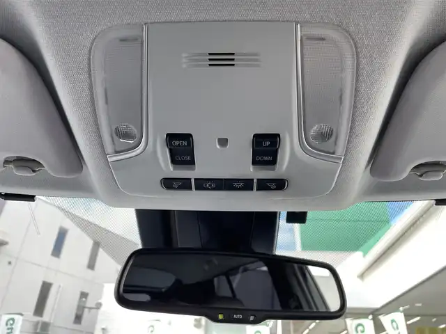 トヨタ プリウス A プレミアム 岡山県 2017(平29)年 9.1万km プレシャスブラックパール 登録時走行距離91010キロ/9インチALPINEナビ（X9S）/AM/FM/TV/Bluetooth/CD/サンルーフ/モデリスタエアロ（F、S、R）/Toyota Safety Sense/・プリクラッシュセーフティ/・レーダークルーズコントロール/・レーンディパーチャーアラート/パーキングアシスト/クリアランスソナー/ブラインドスポットモニター/ヘッドアップディスプレイ/純正17インチAW/純正フロアマット/バックカメラ/パワーシート（D）/シートヒーター（D＋N）/プッシュスタート/スマートキー/ビルトインETC