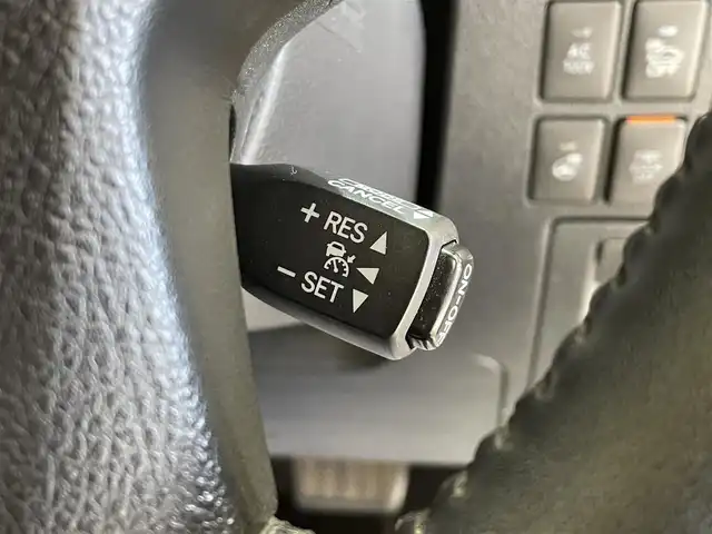 トヨタ アルファードハイブリット G Fパッケージ 岩手県 2015(平27)年 7万km ホワイトパールクリスタルシャイン 純正メモリナビ/　CD/DVD/BT/フルセグテレビ/バックカメラ/全方位カメラ/フリップダウンモニター/ウィンカーミラー/オットマン/キャプテンシート/クルーズコントロール/ドアバイザー/プッシュスタート/両側パワースライドドア/パワーバックドア/ビルトインETC/LEDヘッドライト/レザーシート/D/Nシートヒーター/パワーシート/置くだけ充電/前後コーナーセンサー/JBLサウンド/モデリスタエアロ/ハンドルヒーター