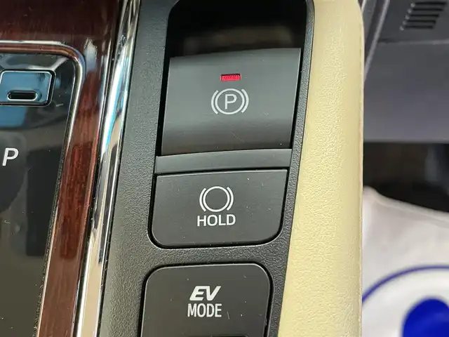 トヨタ アルファードハイブリット G Fパッケージ 岩手県 2015(平27)年 7万km ホワイトパールクリスタルシャイン 純正メモリナビ/　CD/DVD/BT/フルセグテレビ/バックカメラ/全方位カメラ/フリップダウンモニター/ウィンカーミラー/オットマン/キャプテンシート/クルーズコントロール/ドアバイザー/プッシュスタート/両側パワースライドドア/パワーバックドア/ビルトインETC/LEDヘッドライト/レザーシート/D/Nシートヒーター/パワーシート/置くだけ充電/前後コーナーセンサー/JBLサウンド/モデリスタエアロ/ハンドルヒーター