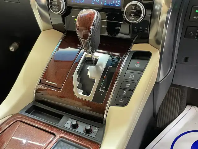 トヨタ アルファードハイブリット G Fパッケージ 岩手県 2015(平27)年 7万km ホワイトパールクリスタルシャイン 純正メモリナビ/　CD/DVD/BT/フルセグテレビ/バックカメラ/全方位カメラ/フリップダウンモニター/ウィンカーミラー/オットマン/キャプテンシート/クルーズコントロール/ドアバイザー/プッシュスタート/両側パワースライドドア/パワーバックドア/ビルトインETC/LEDヘッドライト/レザーシート/D/Nシートヒーター/パワーシート/置くだけ充電/前後コーナーセンサー/JBLサウンド/モデリスタエアロ/ハンドルヒーター