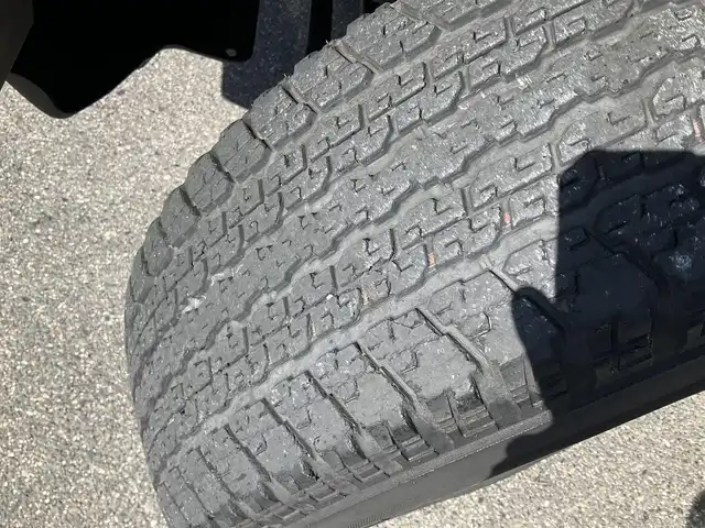 クライスラー・ジープ ジープ ラングラー アンリミテッド サハラ 滋賀県 2012(平24)年 5.7万km 白 ワンオーナー /4WD/純正オーディオ/CD、DVD、ハンズフリー/サイドカメラ/ETC/クルーズコントロール/純正18インチアルミホイール/スペアキー有り/取扱説明書/保証書/