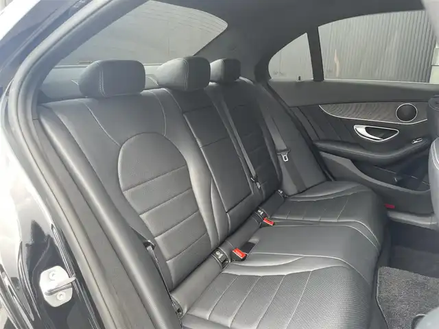 メルセデス・ベンツ Ｃ２２０ｄ アバンギャルド　AMGライン 香川県 2019(平31)年 6万km オブシディアンブラック ワンオーナー/純正ナビ（TV、BT、Aplle carPlay)/バックカメラ/前後コーナーセンサー/レーダーセーフティーパッケージ/（アダクティブクルーズコントロール、レーンキープアシスト）/前純正ドライブレコーダー/黒本革シート/シートヒーター/パワーシート/純正18インチAW