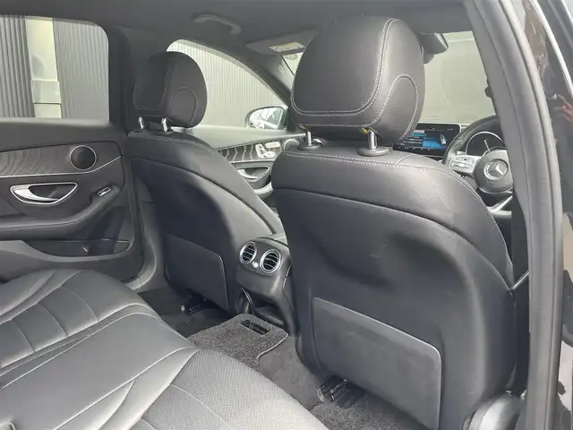 メルセデス・ベンツ Ｃ２２０ｄ アバンギャルド　AMGライン 香川県 2019(平31)年 6万km オブシディアンブラック ワンオーナー/純正ナビ（TV、BT、Aplle carPlay)/バックカメラ/前後コーナーセンサー/レーダーセーフティーパッケージ/（アダクティブクルーズコントロール、レーンキープアシスト）/前純正ドライブレコーダー/黒本革シート/シートヒーター/パワーシート/純正18インチAW