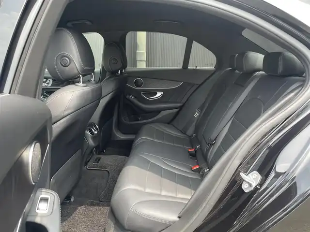 メルセデス・ベンツ Ｃ２２０ｄ アバンギャルド　AMGライン 香川県 2019(平31)年 6万km オブシディアンブラック ワンオーナー/純正ナビ（TV、BT、Aplle carPlay)/バックカメラ/前後コーナーセンサー/レーダーセーフティーパッケージ/（アダクティブクルーズコントロール、レーンキープアシスト）/前純正ドライブレコーダー/黒本革シート/シートヒーター/パワーシート/純正18インチAW
