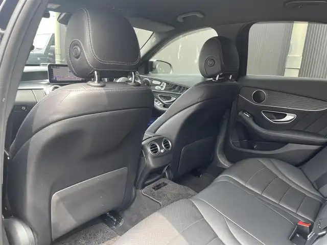 メルセデス・ベンツ Ｃ２２０ｄ アバンギャルド　AMGライン 香川県 2019(平31)年 6万km オブシディアンブラック ワンオーナー/純正ナビ（TV、BT、Aplle carPlay)/バックカメラ/前後コーナーセンサー/レーダーセーフティーパッケージ/（アダクティブクルーズコントロール、レーンキープアシスト）/前純正ドライブレコーダー/黒本革シート/シートヒーター/パワーシート/純正18インチAW