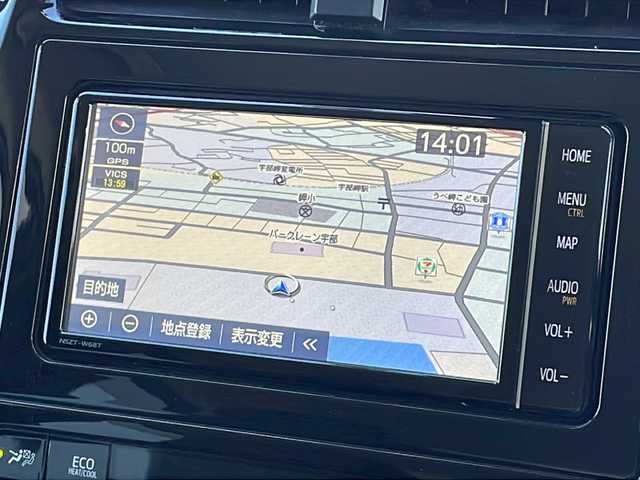 トヨタ プリウス S ツーリングセレクション 山口県 2020(令2)年 5.1万km スーパーホワイトⅡ 純正SDナビ/・Bluetoothオーディオ/・フルセグテレビ/・DVD再生機能/・AM/FMラジオ/Toyota Safety Sence/・プリクラッシュセーフティ/・レーンディパーチャーアラート/・オートマチックハイビーム/・レーダークルーズコントロール/・パノラミックビューモニター/・インテリジェントクリアランスソナー/ETC2.0/スマートキー/プッシュスタート/純正フロアマット/LEDヘッドライト/取扱説明書/保証書/シートヒーター/ドアバイザー/純正17インチアルミホイール/オートエアコン/ドライブレコーダー