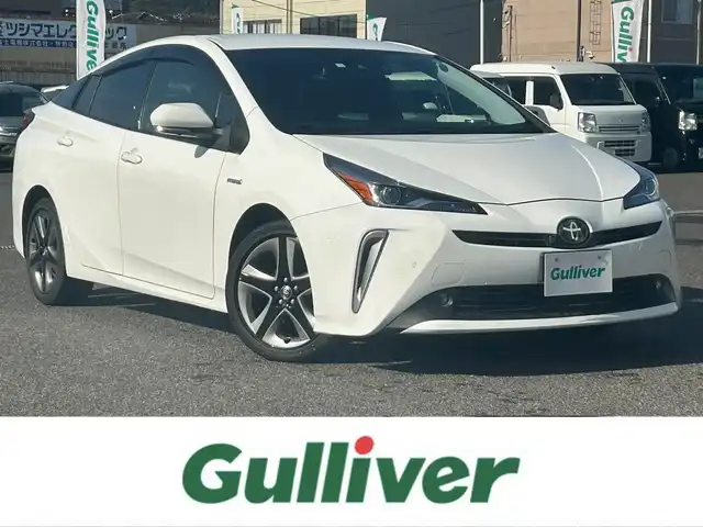 トヨタ プリウス S ツーリングセレクション 広島県 2020(令2)年 5.1万km スーパーホワイトⅡ ワンオーナー/純正ナビ　　NSZT-W68T/　「Bluetooth/フルセグ/CD/DVD」/全方位カメラ　/前席シートヒーター　/レーダークルーズコントロール/クリアランスソナー/ドライブレコーダー/ＥＴＣ２．０　/オートハイビーム　/ＬＥＤヘッドライト（AUTO機能付き）/衝突軽減ブレーキシステム/車線逸脱防止システム　/プッシュスタート/スマートキー/純正１７インチアルミ/純正フロアマット/ナビ取扱説明書/保証書/取扱説明書