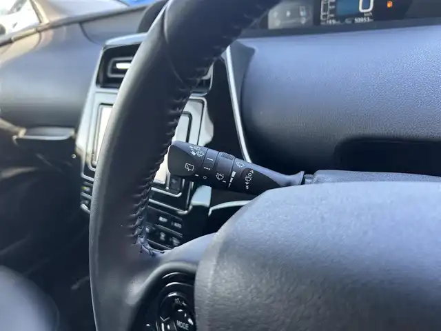 トヨタ プリウス S ツーリングセレクション 広島県 2020(令2)年 5.1万km スーパーホワイトⅡ ワンオーナー/純正ナビ　　NSZT-W68T/　「Bluetooth/フルセグ/CD/DVD」/全方位カメラ　/前席シートヒーター　/レーダークルーズコントロール/クリアランスソナー/ドライブレコーダー/ＥＴＣ２．０　/オートハイビーム　/ＬＥＤヘッドライト（AUTO機能付き）/衝突軽減ブレーキシステム/車線逸脱防止システム　/プッシュスタート/スマートキー/純正１７インチアルミ/純正フロアマット/ナビ取扱説明書/保証書/取扱説明書