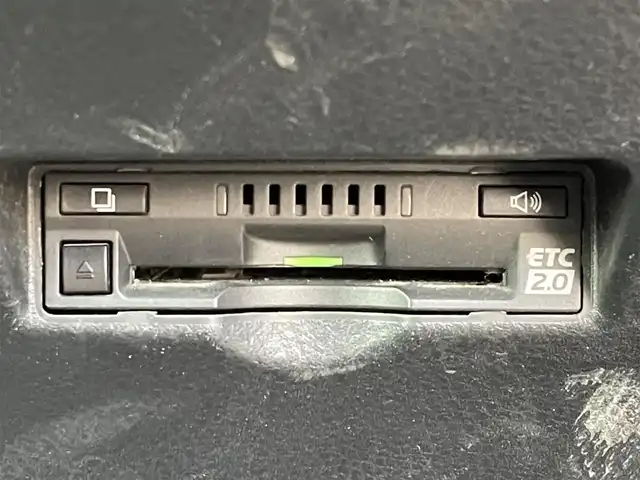 トヨタ Ｃ－ＨＲ G 東京都 2017(平29)年 10.7万km イエロー ワンオーナー/純正ナビ/フルセグ/CD/DVD/AM/FM/BT/追従クルコン/ＬＡＴ/シートヒーター/純正アルミ/ＥＴＣ/純正フロアマット/ＡＣ１００Ｖ/ステアリングスイッチ/ドライブモード/横滑り制御機能/ヘッドライトレベライザー/SRSエアバック（運転席/助手席）/車両接近警報/オートマチックハイビーム/ドアバイザー