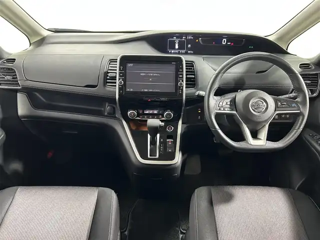 日産 セレナ ハイウェイスター プロパイロットED 大阪府 2017(平29)年 3.9万km ブリリアントホワイトパール プロパイロット/純正9型ナビ　SDカードなし/フリップダウンモニター/両側パワースライドドア/クルーズコントロール/バックカメラ/コーナーセンサー/純正アルミホイール/LEDヘッドライト/リアオートエアコン/オートライト/ドライブレコーダー/ETC/フルセグ/CD/DVD/Bluetooth/ステアリングスイッチ/スマートキー/プッシュスタート