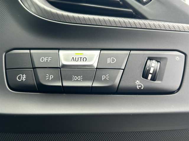 ＢＭＷ Ｍ２３５ｉ グランクーペ xDrive 福岡県 2023(令5)年 1.7万km アルピンホワイトⅢ インテリジェントセーフティ/アダプティブクルーズコントロール/ブラインドスポットモニター/純正ナビ/Applecarplay/Bluetooth/バックカメラ/アンビエントライト/ワイヤレス充電/LEDライト/オートハイビーム/オートワイパー/前後ドライブレコーダー/純正１８インチアルミホイール/ミラー一体型ETC/スペアキー×1