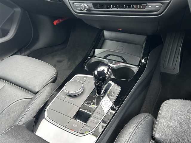 ＢＭＷ Ｍ２３５ｉ グランクーペ xDrive 福岡県 2023(令5)年 1.7万km アルピンホワイトⅢ インテリジェントセーフティ/アダプティブクルーズコントロール/ブラインドスポットモニター/純正ナビ/Applecarplay/Bluetooth/バックカメラ/アンビエントライト/ワイヤレス充電/LEDライト/オートハイビーム/オートワイパー/前後ドライブレコーダー/純正１８インチアルミホイール/ミラー一体型ETC/スペアキー×1