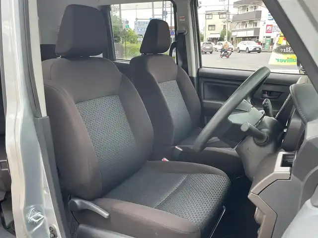 トヨタ ルーミー X 神奈川県 2020(令2)年 3.3万km ブライトシルバーM ワンオーナー/純正メモリナビ/　（CD・Bluetooth）/ワンセグTV/左側パワースライドドア/トヨタセーフティセンス/バックカメラ/前後ドライブレコーダー/アイドリングストップ/スマートキー×2/ETC/保証書/取扱説明書