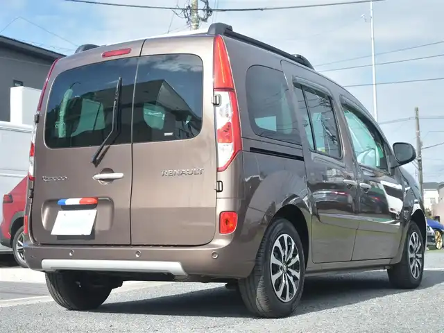ルノー カングー エスカパード 神奈川県 2019(令1)年 6.5万km 茶 特別仕様２００台限定車/ルーフレール/社外メモリナビ/フルセグテレビ/Bluetooth/ETC/リモコンキー