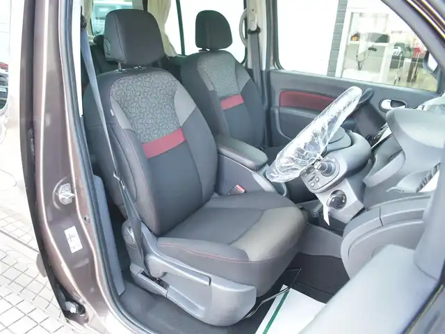 ルノー カングー エスカパード 神奈川県 2019(令1)年 6.5万km 茶 特別仕様２００台限定車/ルーフレール/社外メモリナビ/フルセグテレビ/Bluetooth/ETC/リモコンキー