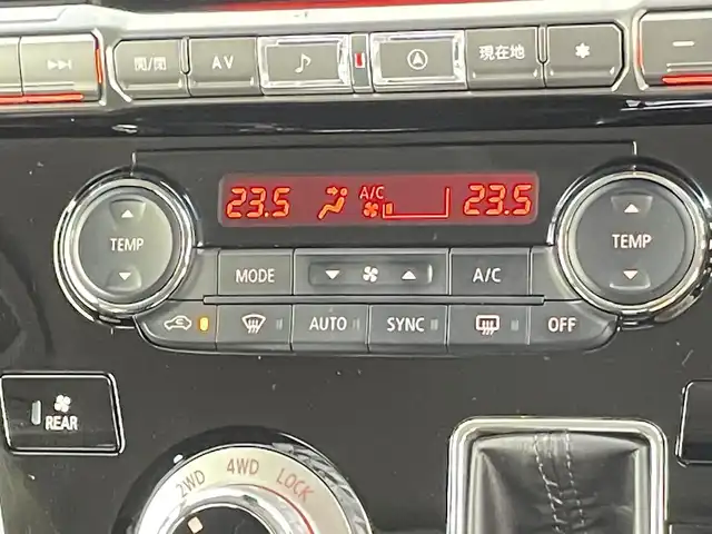 三菱 デリカＤ：５ P 千葉県 2021(令3)年 4.9万km アイガーグレーM/ダイヤモンドブラックマイカ 禁煙車/両側パワースライドドア/4WD/純正11インチアルパインナビ/・フルセグTV/CD/DVD/Bluetooth/・バックカメラ/・全方位カメラ/純正フリップダウンモニター/助手席側電動サイドステップ/衝突被害軽減ブレーキシステム/車線逸脱警報システム/レーダークルーズコントロールシステム/後側方車両検知システム/オートマチックハイビーム/後退時車両検知警報システム/誤発進抑制機能（前進時）/パワーシート/シートヒーター/ステアリングヒーター/電動パーキング/オートホールドブレーキ/アイドリングストップ/パドルシフト/電動リアゲート/ETC/LEDオートヘッドライト/純正18インチアルミホイール/プッシュスタート/スマートキー/スペアキー1本