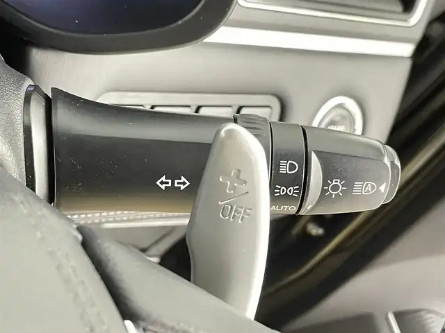 三菱 デリカＤ：５ P 千葉県 2021(令3)年 4.9万km アイガーグレーM/ダイヤモンドブラックマイカ 禁煙車/両側パワースライドドア/4WD/純正11インチアルパインナビ/・フルセグTV/CD/DVD/Bluetooth/・バックカメラ/・全方位カメラ/純正フリップダウンモニター/助手席側電動サイドステップ/衝突被害軽減ブレーキシステム/車線逸脱警報システム/レーダークルーズコントロールシステム/後側方車両検知システム/オートマチックハイビーム/後退時車両検知警報システム/誤発進抑制機能（前進時）/パワーシート/シートヒーター/ステアリングヒーター/電動パーキング/オートホールドブレーキ/アイドリングストップ/パドルシフト/電動リアゲート/ETC/LEDオートヘッドライト/純正18インチアルミホイール/プッシュスタート/スマートキー/スペアキー1本
